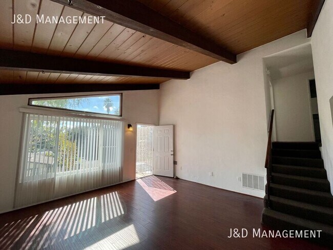 318 Hillside Ct Vista, CA 92084 photo 3