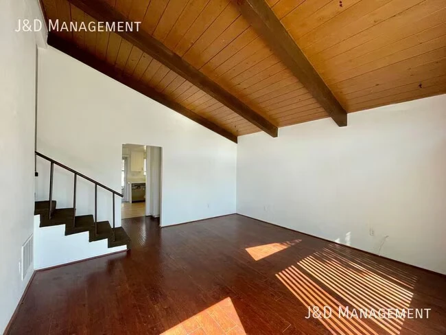 318 Hillside Ct Vista, CA 92084