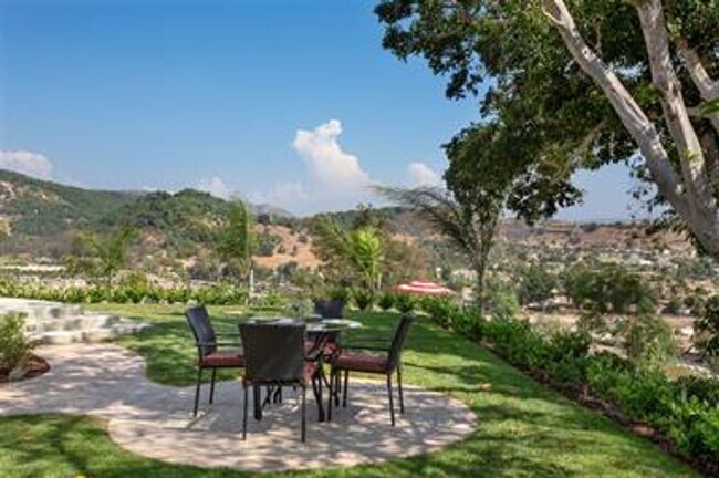 632 Oakwood Crk Gln Escondido, CA 92027 photo 5