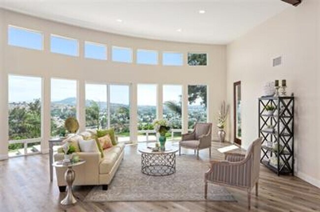 632 Oakwood Crk Gln Escondido, CA 92027 photo 3