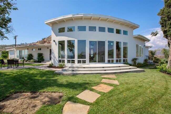 632 Oakwood Crk Gln Escondido, CA 92027