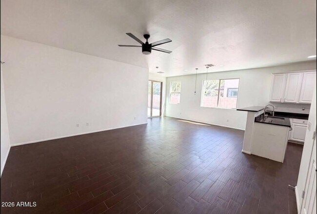 4541 S Merriman Way Gilbert, AZ 85297 photo 2