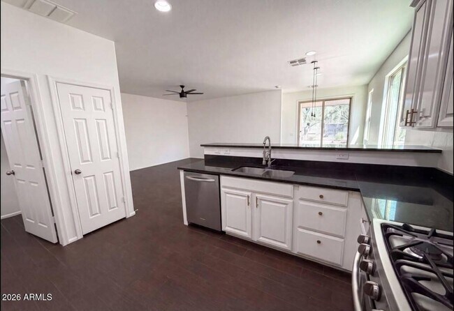 4541 S Merriman Way Gilbert, AZ 85297 photo 5
