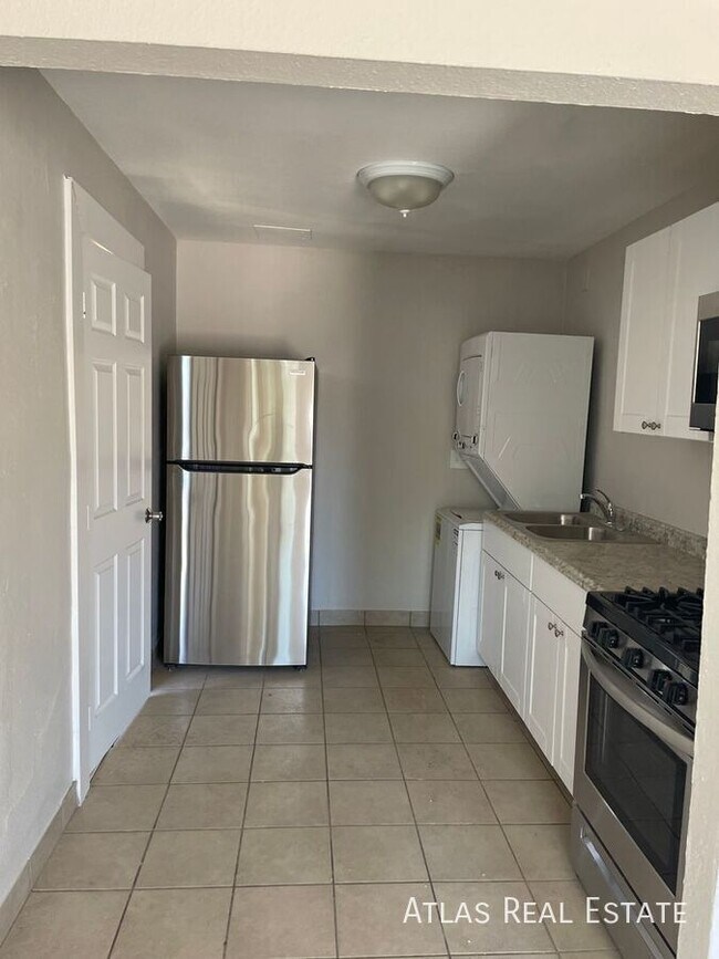 1741 W Desert Cove Ave Phoenix, AZ 85029 photo 3