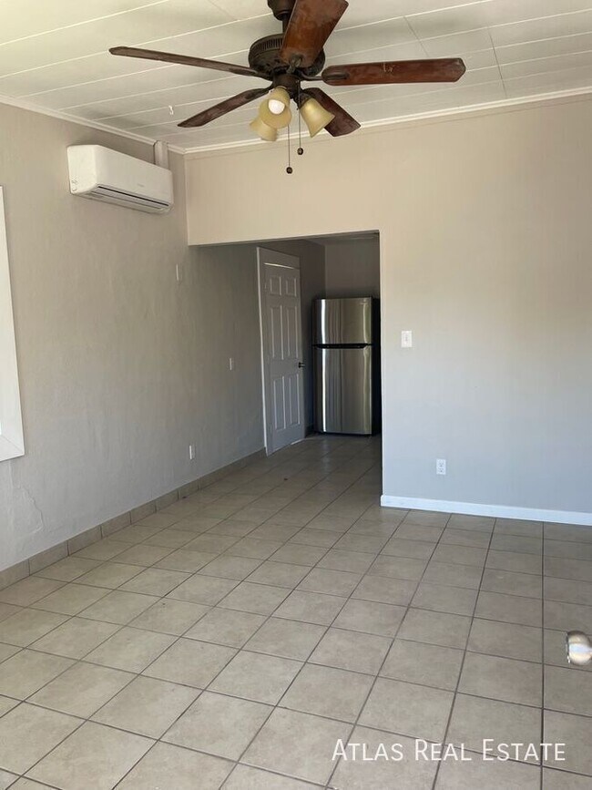1741 W Desert Cove Ave Phoenix, AZ 85029 photo 4