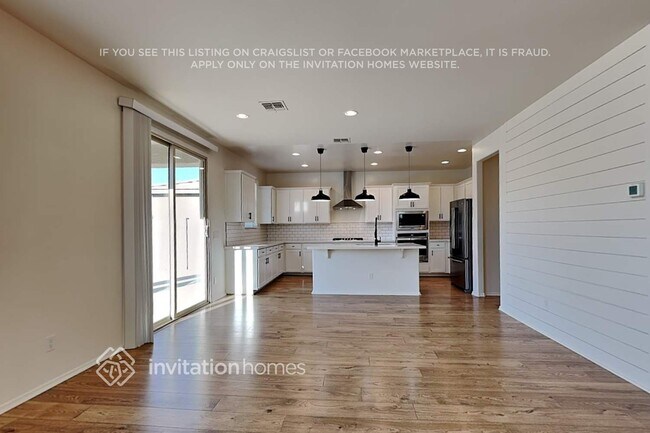 2152 W Emrie Ave Queen Creek, AZ 85142 photo 4