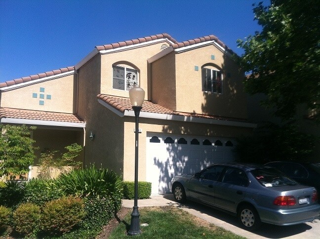 1101 Vista Pointe Cir photo 3