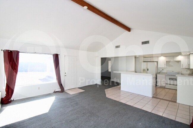 20429 N 21st Dr Phoenix, AZ 85027 photo 4