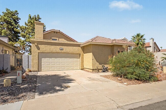 3 bedroom lake front in Chandler photo 5