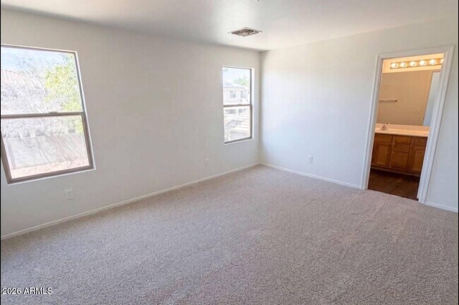 13976 W Port Royale Ln Surprise, AZ 85379 photo 5
