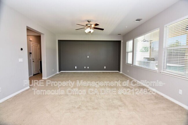 35139 Painted Rock St Winchester, CA 92596 photo 4