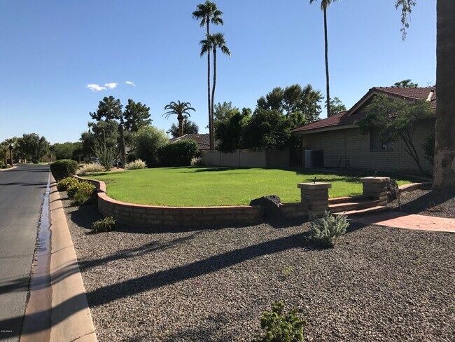 185 E Cercado Ln Litchfield Park, AZ 85340 photo 5