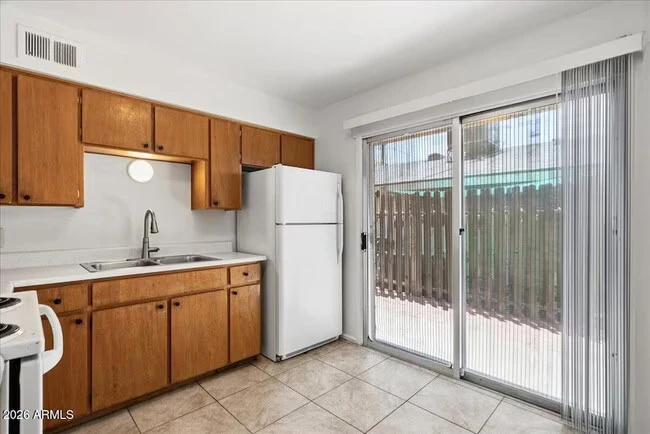 1321 E Carol Ave Phoenix, AZ 85020 photo 3