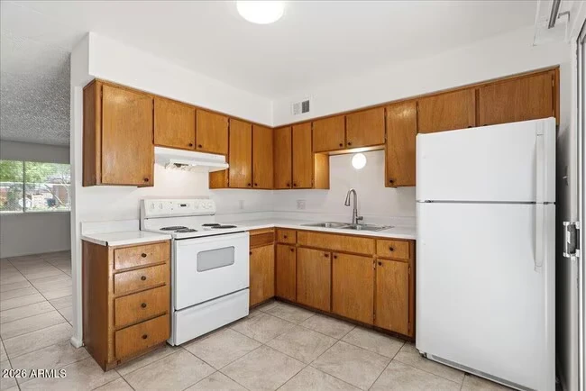 1321 E Carol Ave Phoenix, AZ 85020 photo 4