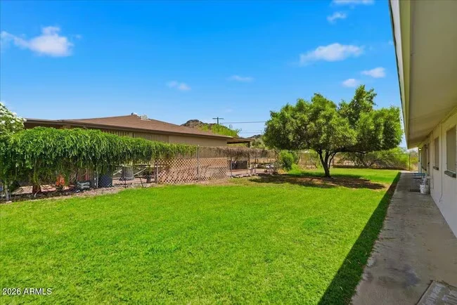 1321 E Carol Ave Phoenix, AZ 85020 photo 2