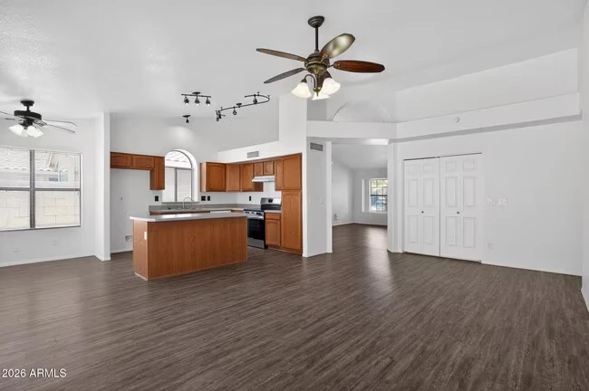 2524 E Indigo Brush Rd Phoenix, AZ 85048 photo 4