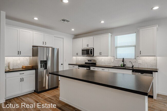 10765 West Garfield Street Avondale, AZ 85323 photo 4