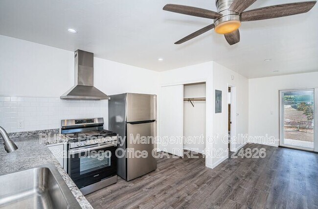 43 E J St Chula Vista, CA 91910 photo 3