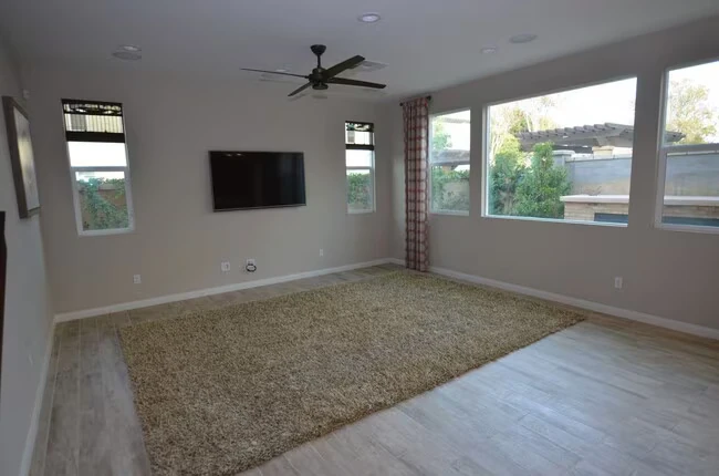 1005 Sea Glass Wy San Diego, CA 92154 photo 5