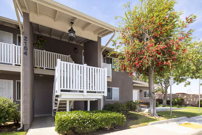 Crandall Apartments