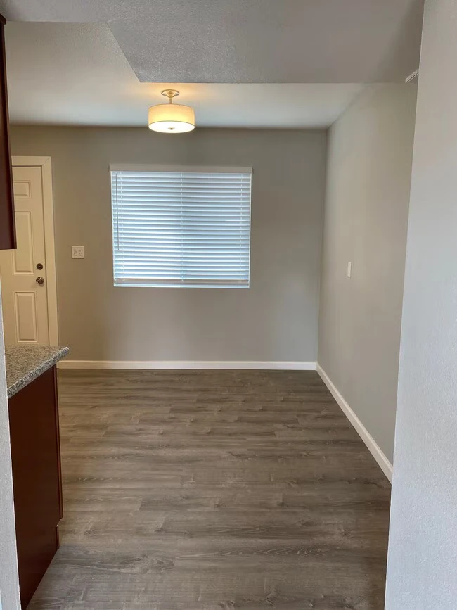 3221 N 36th St Phoenix, AZ 85018 photo 3