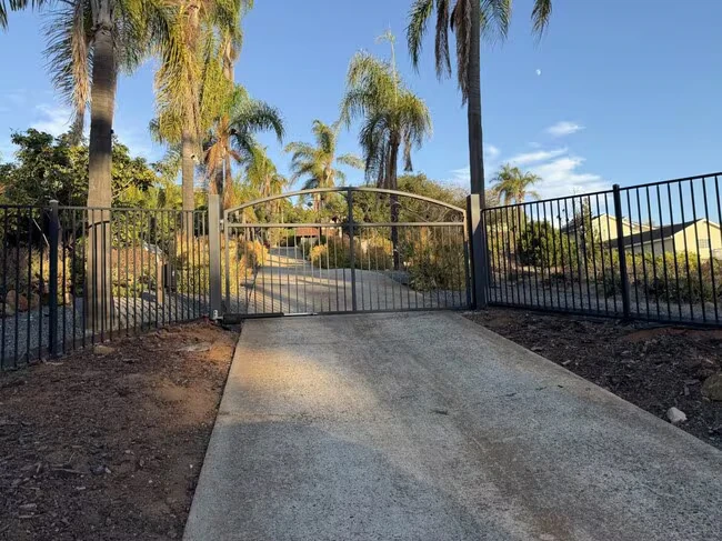 2073 Elevado Rd Vista, CA 92084 photo 5