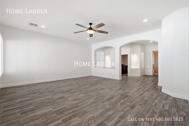 5080 S McClelland Dr Chandler, AZ 85248 photo 4