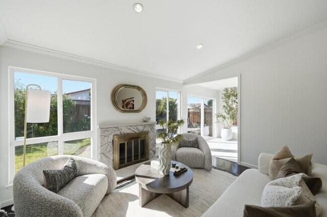 4344 Chippendale Dr Union City, CA 94587 photo 4