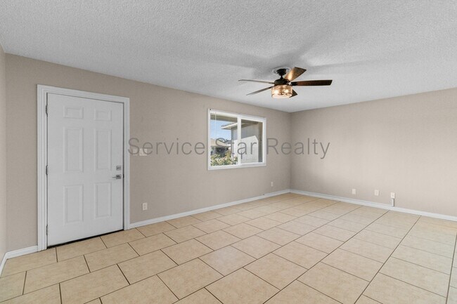 6302 W Monterey Way Phoenix, AZ 85033 photo 3