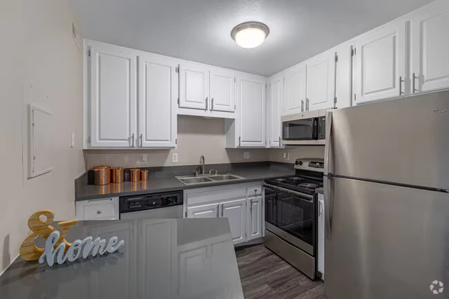 Hadley Apartments - A 55+ Lifestyle Community photo 3