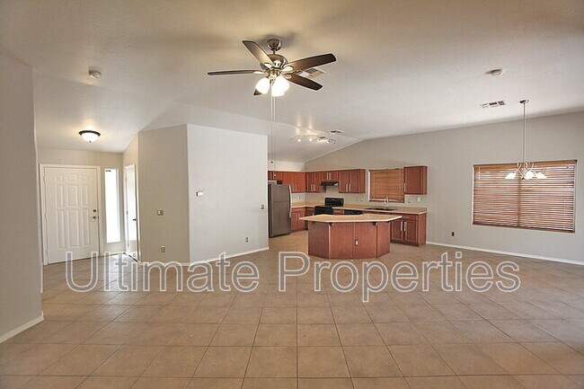 15710 N 34th St Phoenix, AZ 85032 photo 4