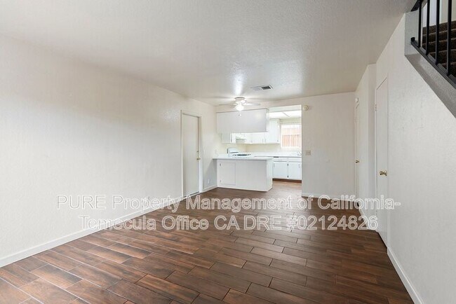 28940 Calle del Lago Murrieta, CA 92563 photo 2