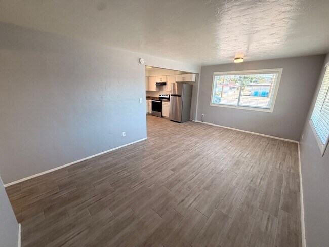 4837 E Willetta St Phoenix, AZ 85008 photo 2