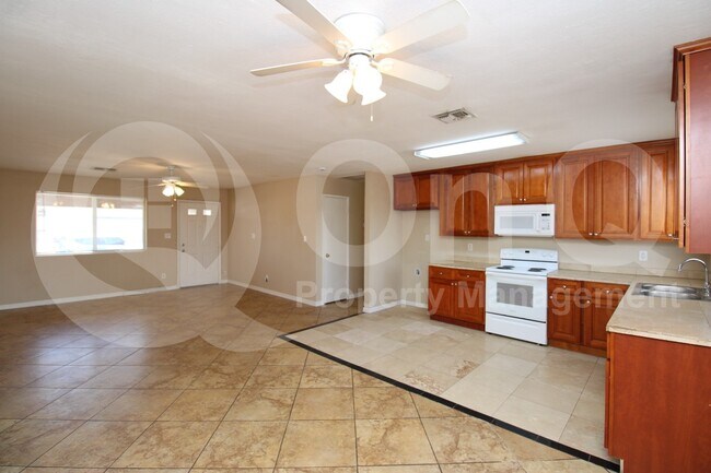 4348 E Alta Vista Rd photo 5