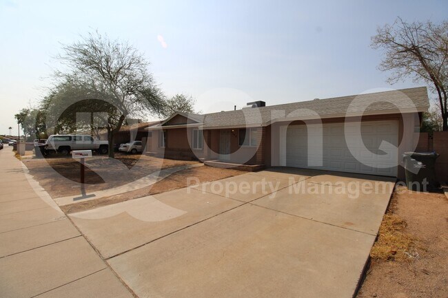 4348 E Alta Vista Rd photo 2