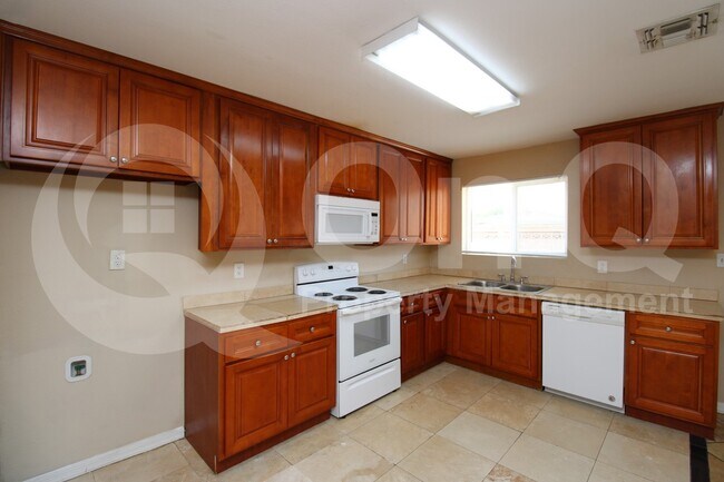 4348 E Alta Vista Rd photo 4
