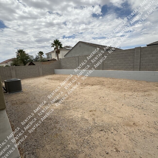 30044 W Avalon Dr Buckeye, AZ 85396 photo 2