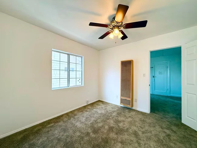 4661 Newport Ave San Diego, CA 92107 photo 5