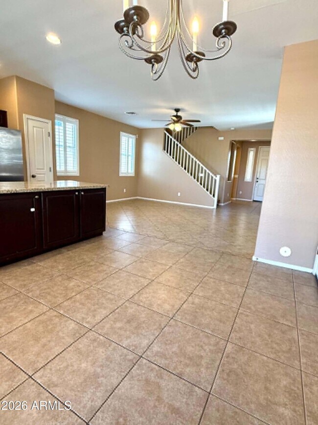 8821 S 40th Dr Phoenix, AZ 85339 photo 5