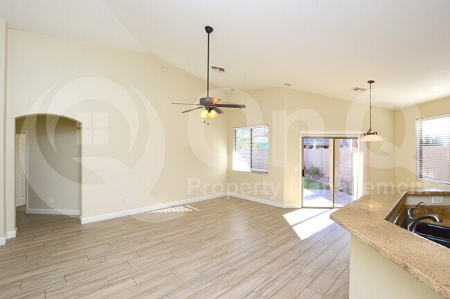 2973 E Indian Wells Pl Chandler, AZ 85249 photo 4