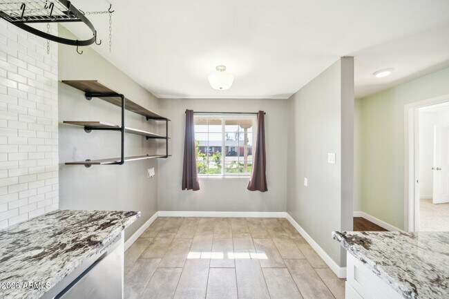 2320 W Whitton Ave Phoenix, AZ 85015 photo 2
