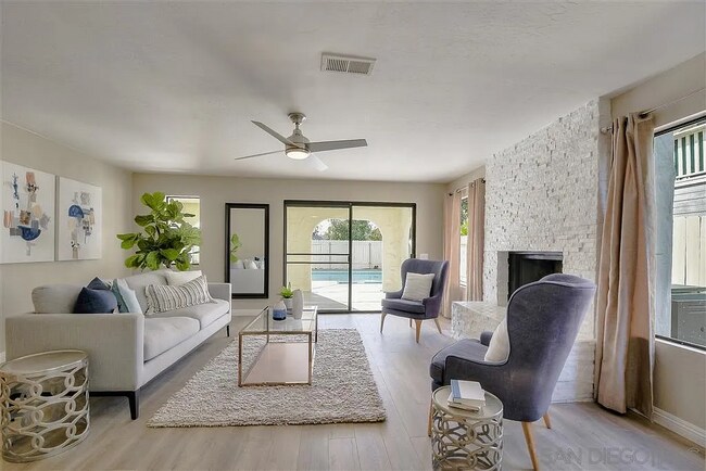 6709 Corintia St Carlsbad, CA 92009 photo 4