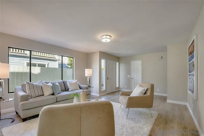 6709 Corintia St Carlsbad, CA 92009 photo 2