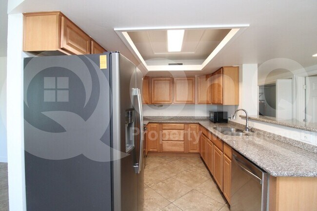 3027 S Clementine Dr Tempe, AZ 85282 photo 4