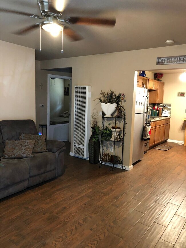 2221 Alton Pl Lemon Grove, CA 91945 photo 2