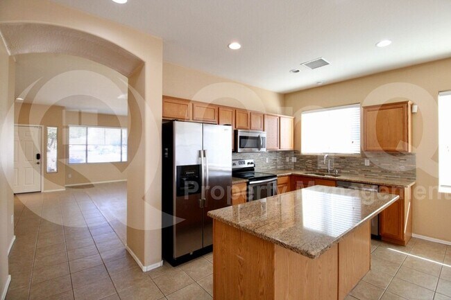 14839 W Larkspur Dr Surprise, AZ 85379 photo 4