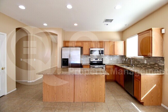 14839 W Larkspur Dr Surprise, AZ 85379 photo 3