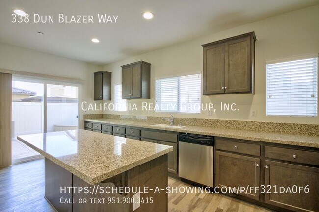 338 Dun Blazer Wy Fallbrook, CA 92028 photo 4