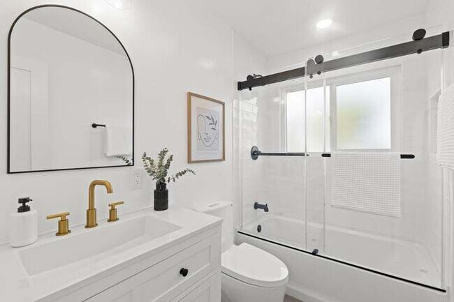 4907 Stephanie Pl Oceanside, CA 92057 photo 2