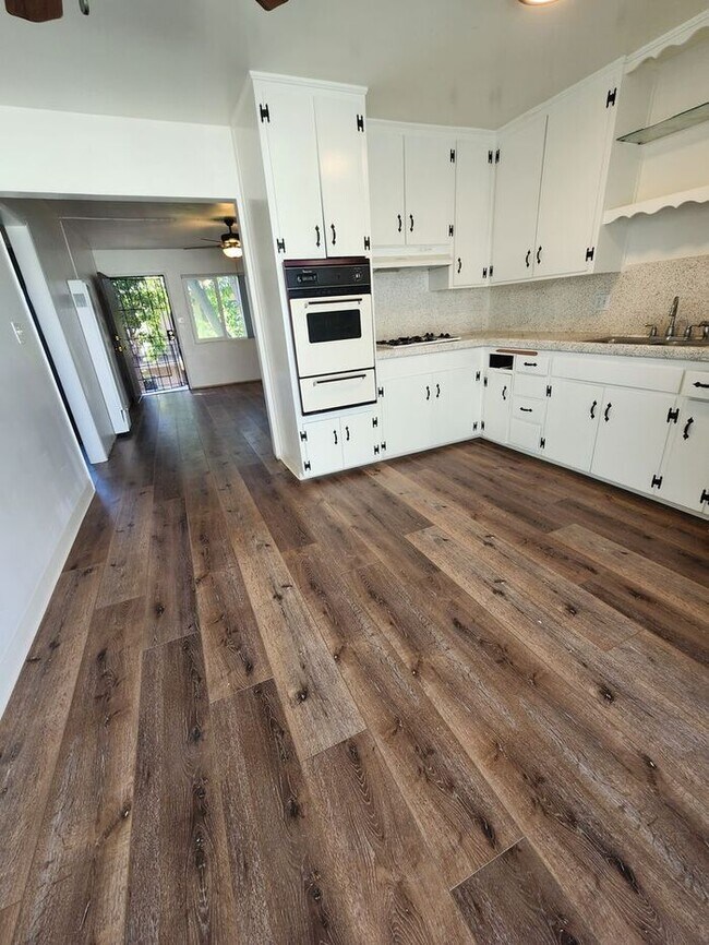 4442 Rosebud Ln La Mesa, CA 91941 photo 4
